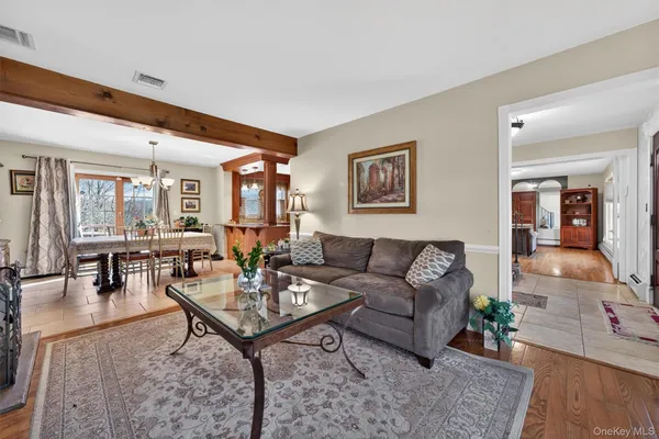 $499,999 | 15 Rena Marie Circle, Washingtonville, NY 10992