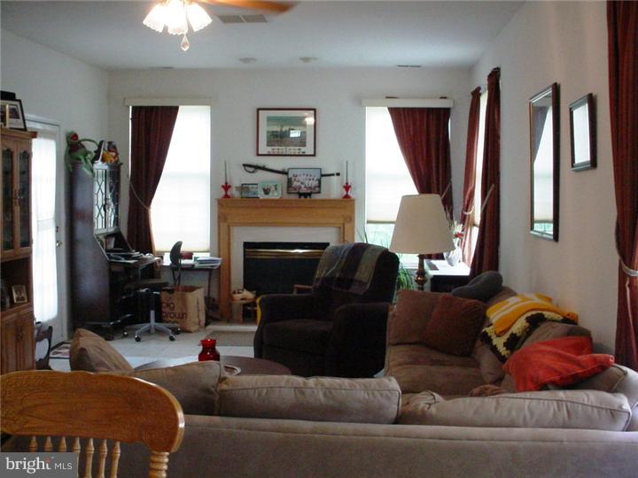 74 Mayfair Road Southampton, NJ 08088 - Photo 8 of 15 Gallery Image 8