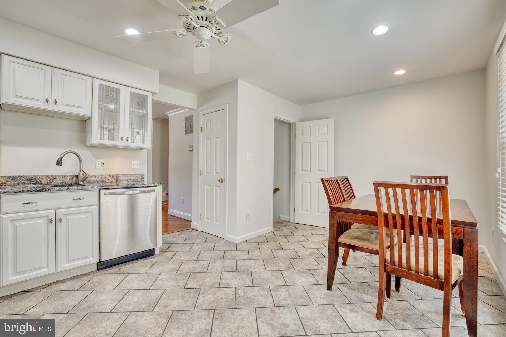 2184 South Glebe Road Arlington, VA 22204 - Photo 12 of 29 Gallery Image 12