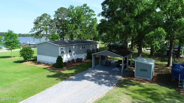 $449,900 | 360 Bond Creek Road, Aurora, NC 27806