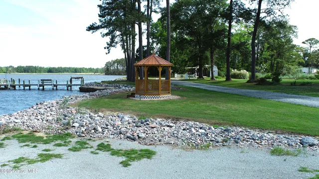 $449,900 | 360 Bond Creek Road, Aurora, NC 27806