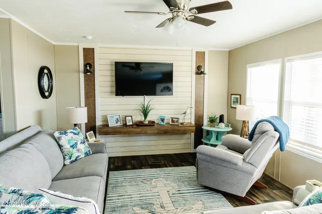 $449,900 | 360 Bond Creek Road, Aurora, NC 27806