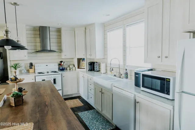 $449,900 | 360 Bond Creek Road, Aurora, NC 27806