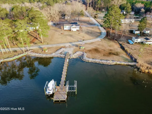 $449,900 | 360 Bond Creek Road, Aurora, NC 27806