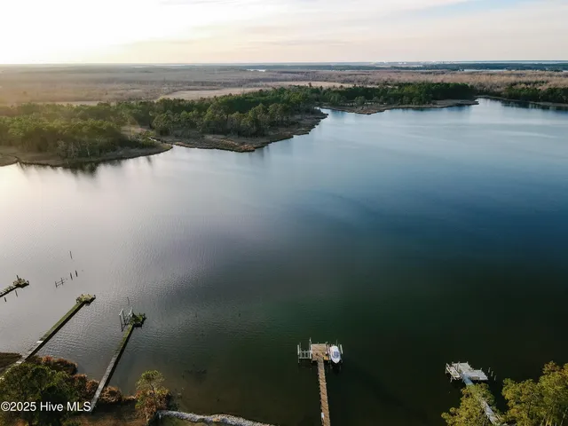 $449,900 | 360 Bond Creek Road, Aurora, NC 27806