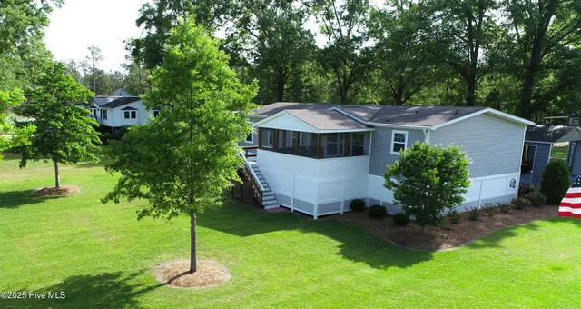 $449,900 | 360 Bond Creek Road, Aurora, NC 27806