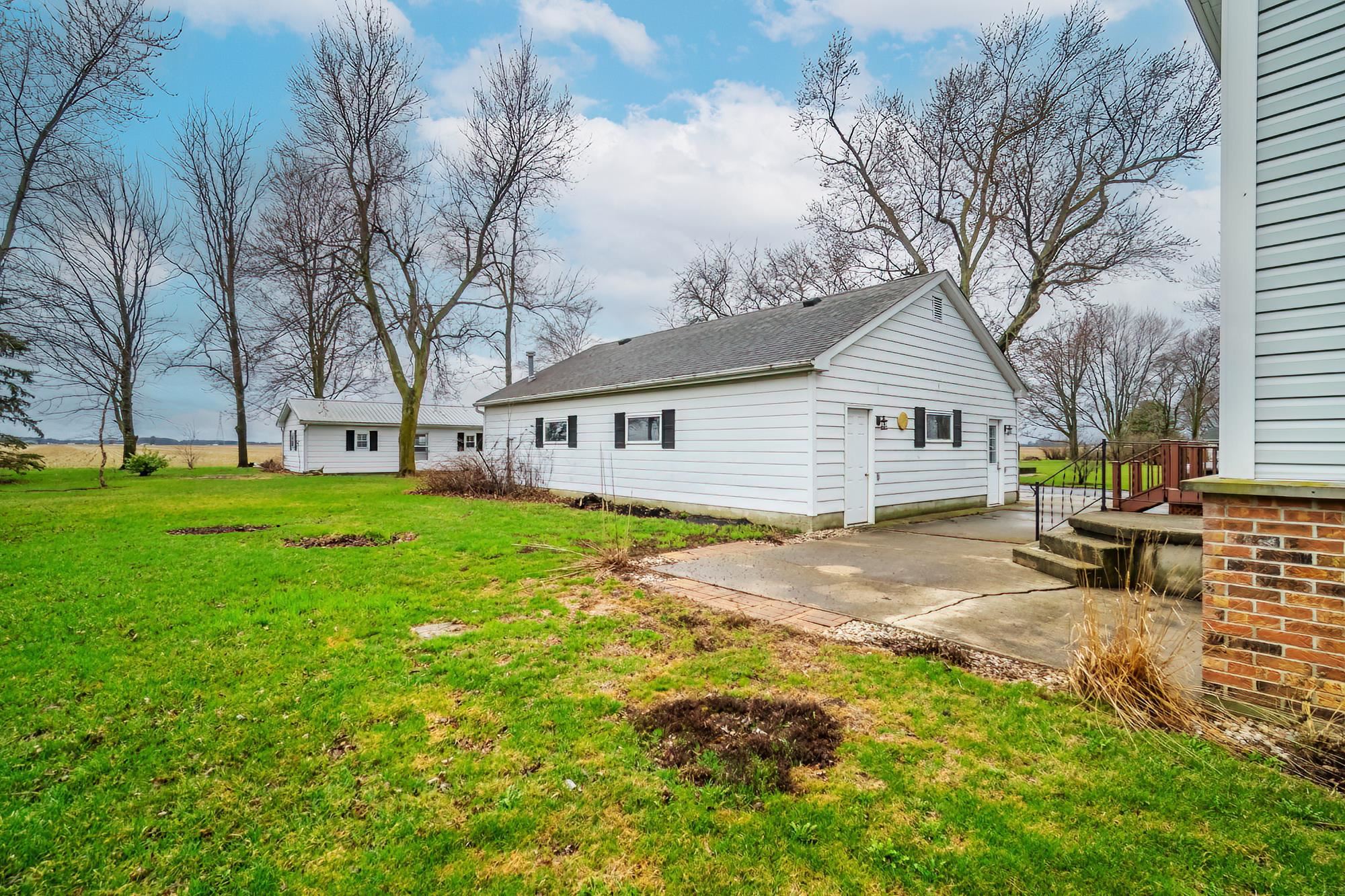 4503 West Yoder Road Yoder, IN 46798 - Photo 4 of 35