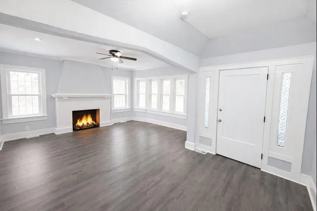 $299,000 | 2707 West Highland Boulevard, Unit 2709, Milwaukee, WI 53208