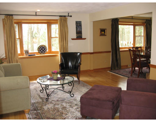 10 Pheasant Hill Road Hopkinton, MA 01748 - Photo 5 of 21 Gallery Image 5