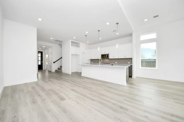 $440,343 | 1707 Sterling Water Drive, Missouri City, TX 77459