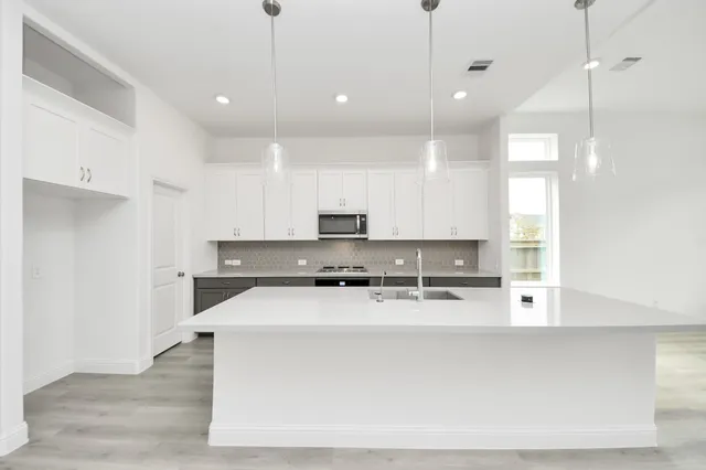 $440,343 | 1707 Sterling Water Drive, Missouri City, TX 77459