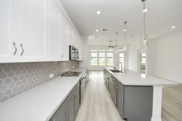 $440,343 | 1707 Sterling Water Drive, Missouri City, TX 77459