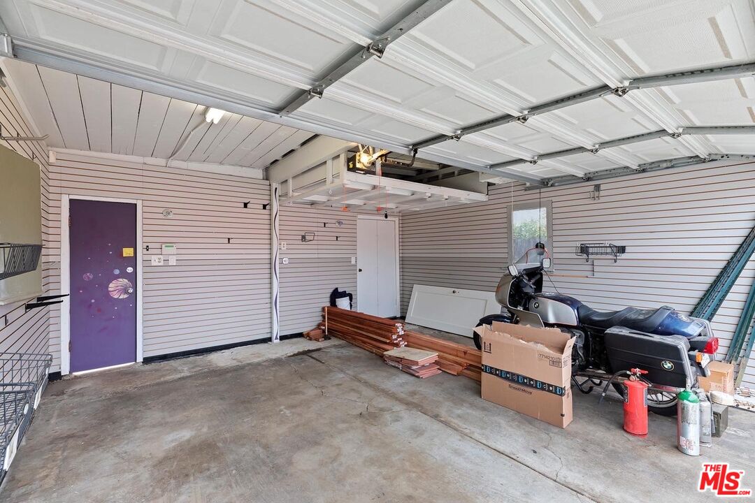 228 Rennie Avenue Venice, CA 90291 - Photo 22 of 26