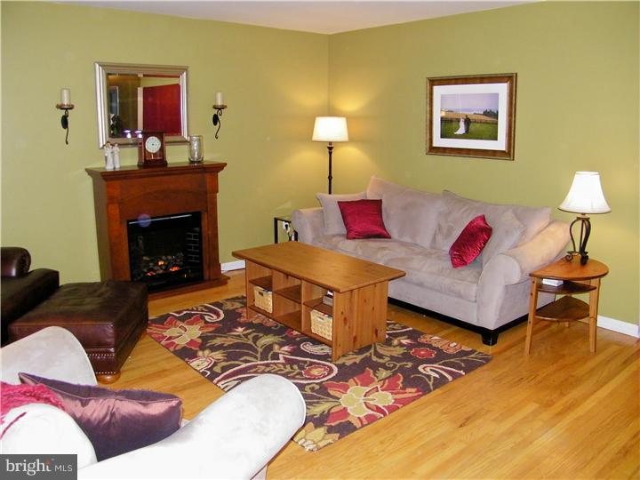 4120 Bethel Road Boothwyn, PA 19061 - Photo 2 of 25 Living Room