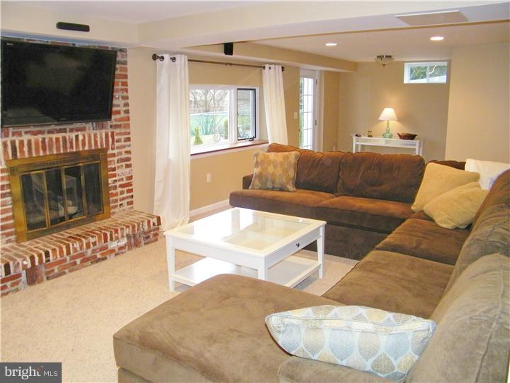 4120 Bethel Road Boothwyn, PA 19061 - Photo 5 of 25 Family Room