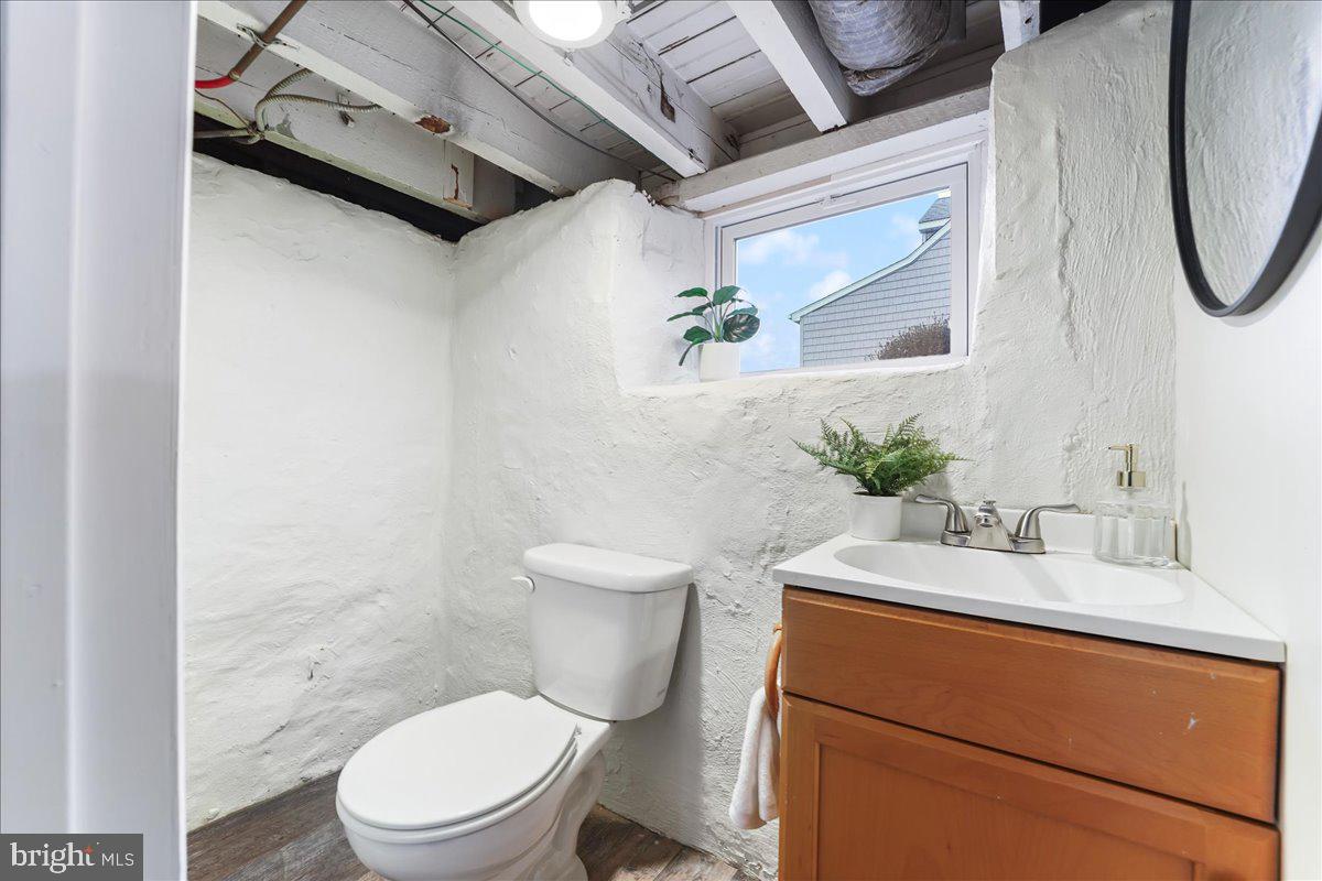 169 South Highland Road Springfield, PA 19064 - Photo 26 of 30 Powder Room