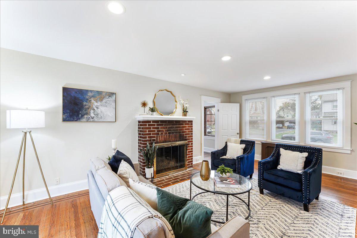 169 South Highland Road Springfield, PA 19064 - Photo 8 of 30 Cozy space with access to deck