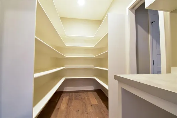 $789,950 | 13459 Terrace Park Drive, Parkville, MO 64152