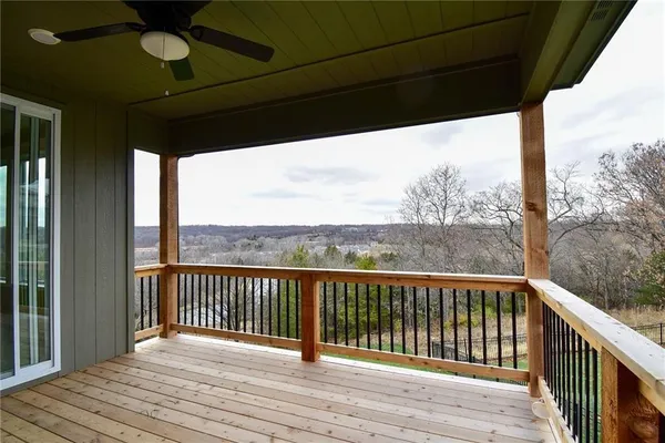 $789,950 | 13459 Terrace Park Drive, Parkville, MO 64152