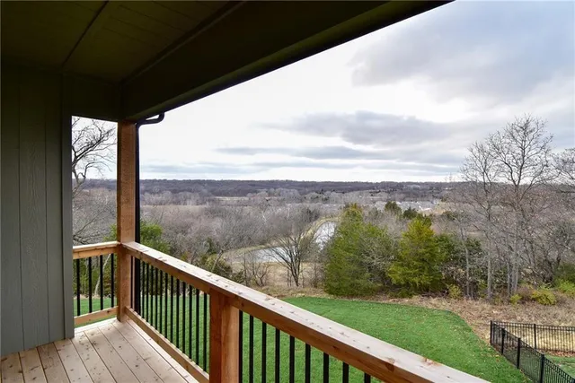 $789,950 | 13459 Terrace Park Drive, Parkville, MO 64152