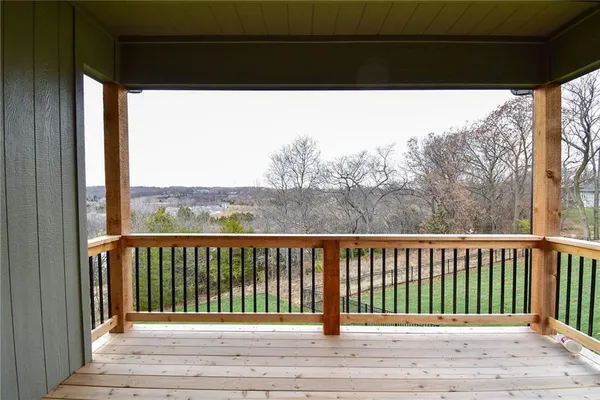 $789,950 | 13459 Terrace Park Drive, Parkville, MO 64152