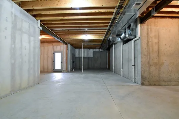 $789,950 | 13459 Terrace Park Drive, Parkville, MO 64152