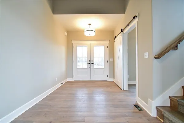 $789,950 | 13459 Terrace Park Drive, Parkville, MO 64152