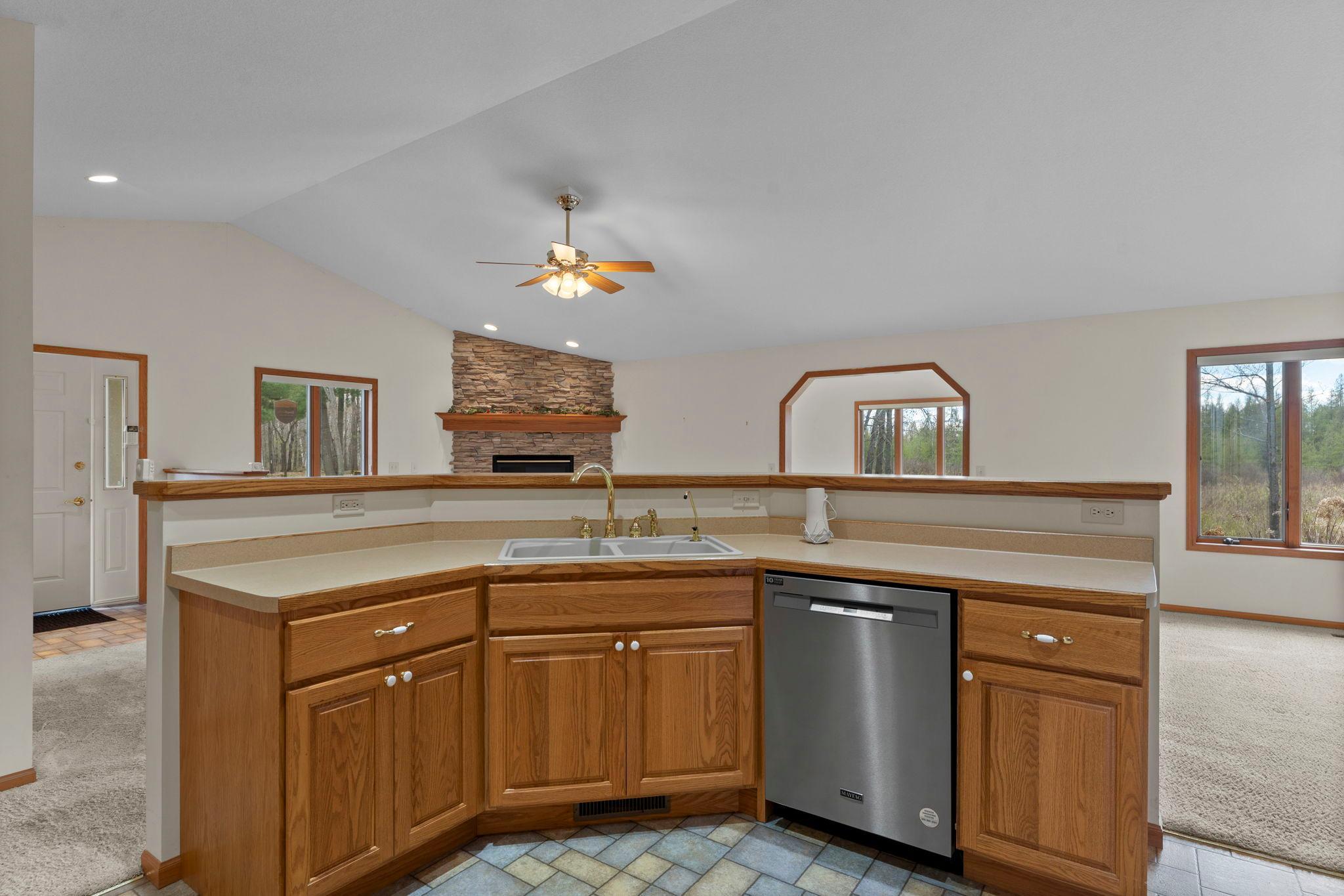 450 Deer Path Osceola, WI 54020 - Photo 7 of 35