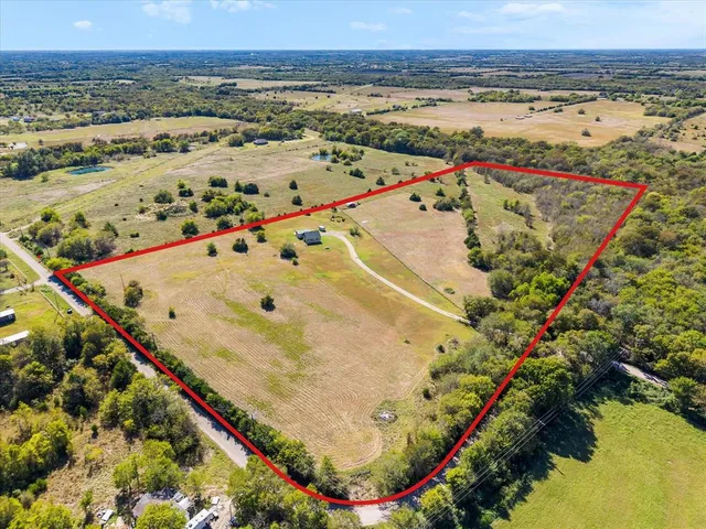 $520,000 | 5512 County Road 1042, Celeste, TX 75423