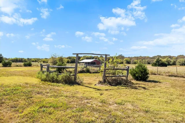 $520,000 | 5512 County Road 1042, Celeste, TX 75423