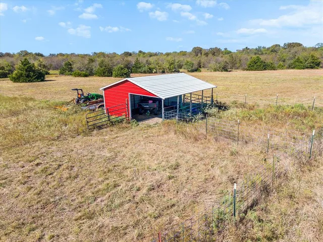 $520,000 | 5512 County Road 1042, Celeste, TX 75423
