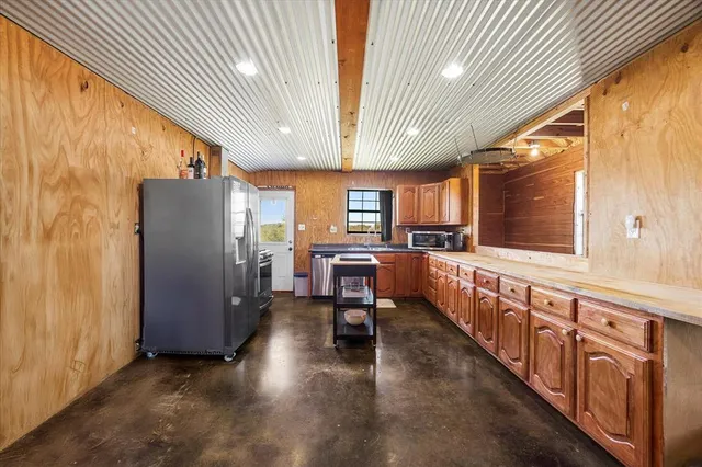 $520,000 | 5512 County Road 1042, Celeste, TX 75423