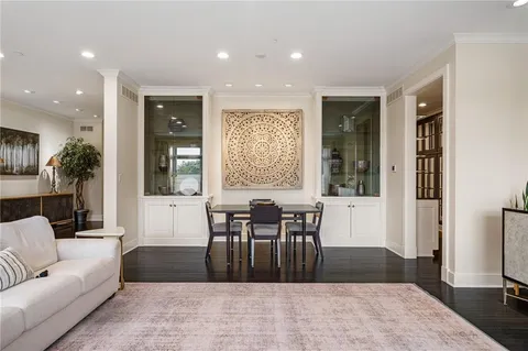 $695,000 | 400 West 49th Terrace, Unit 2032, Kansas City, MO 64112