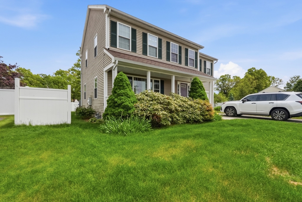 19 Annies Way Springfield, MA 01119 - Photo 37 of 40 a house view with a garden space