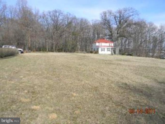 1179 Summerfield Road Gambrills, MD 21054 - Photo 4 of 7 a view of outdoor space yard and trees