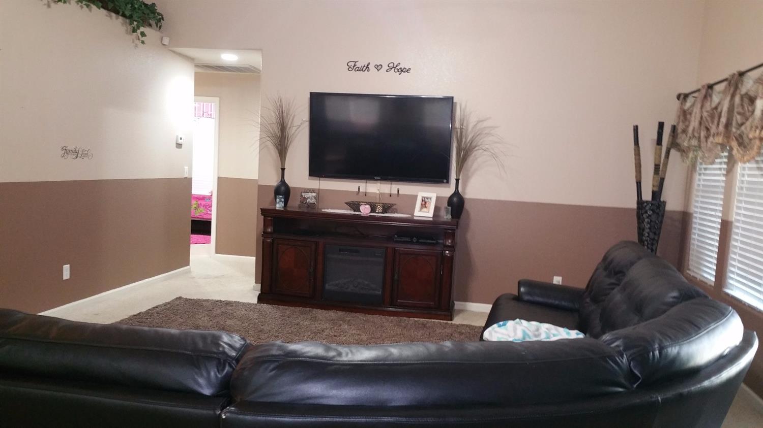 229 East Huntsman Avenue Reedley, CA 93654 - Photo 3 of 13 Gallery Image 3