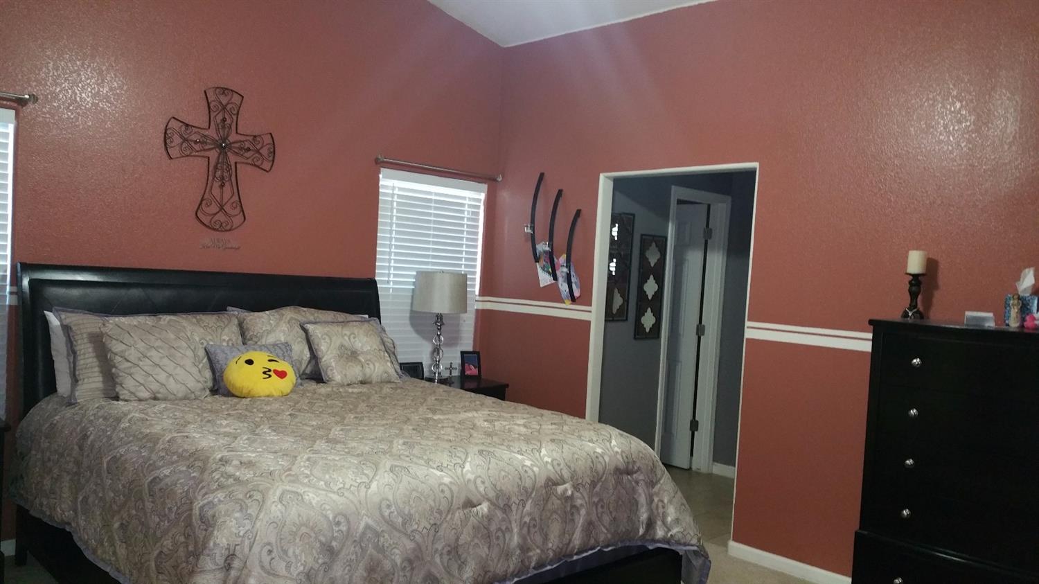 229 East Huntsman Avenue Reedley, CA 93654 - Photo 7 of 13 Gallery Image 7