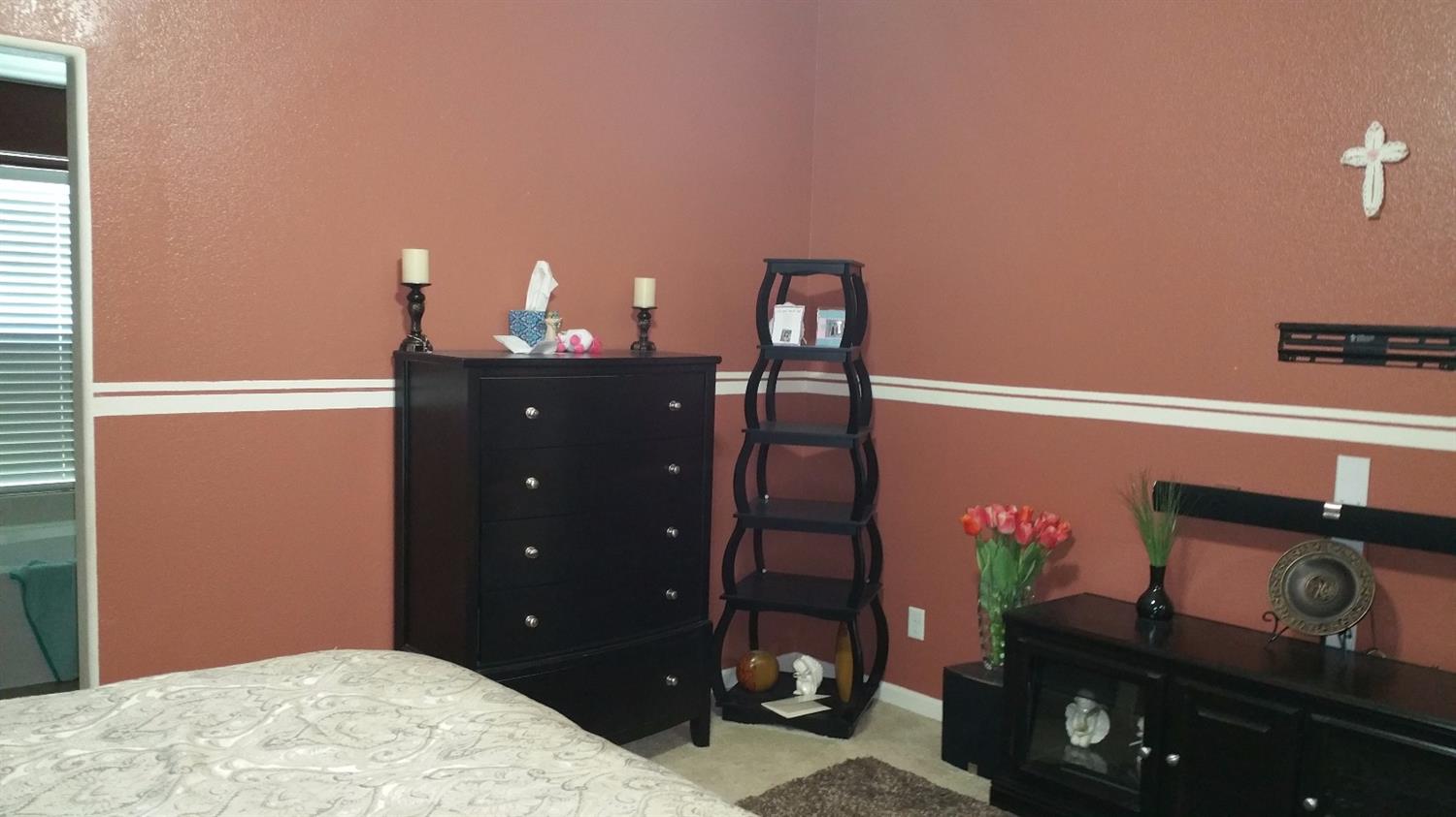 229 East Huntsman Avenue Reedley, CA 93654 - Photo 8 of 13 Gallery Image 8