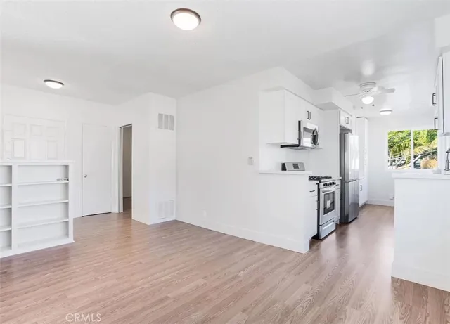 $3,250,000 | 1813 9th Street, Santa Monica, CA 90404