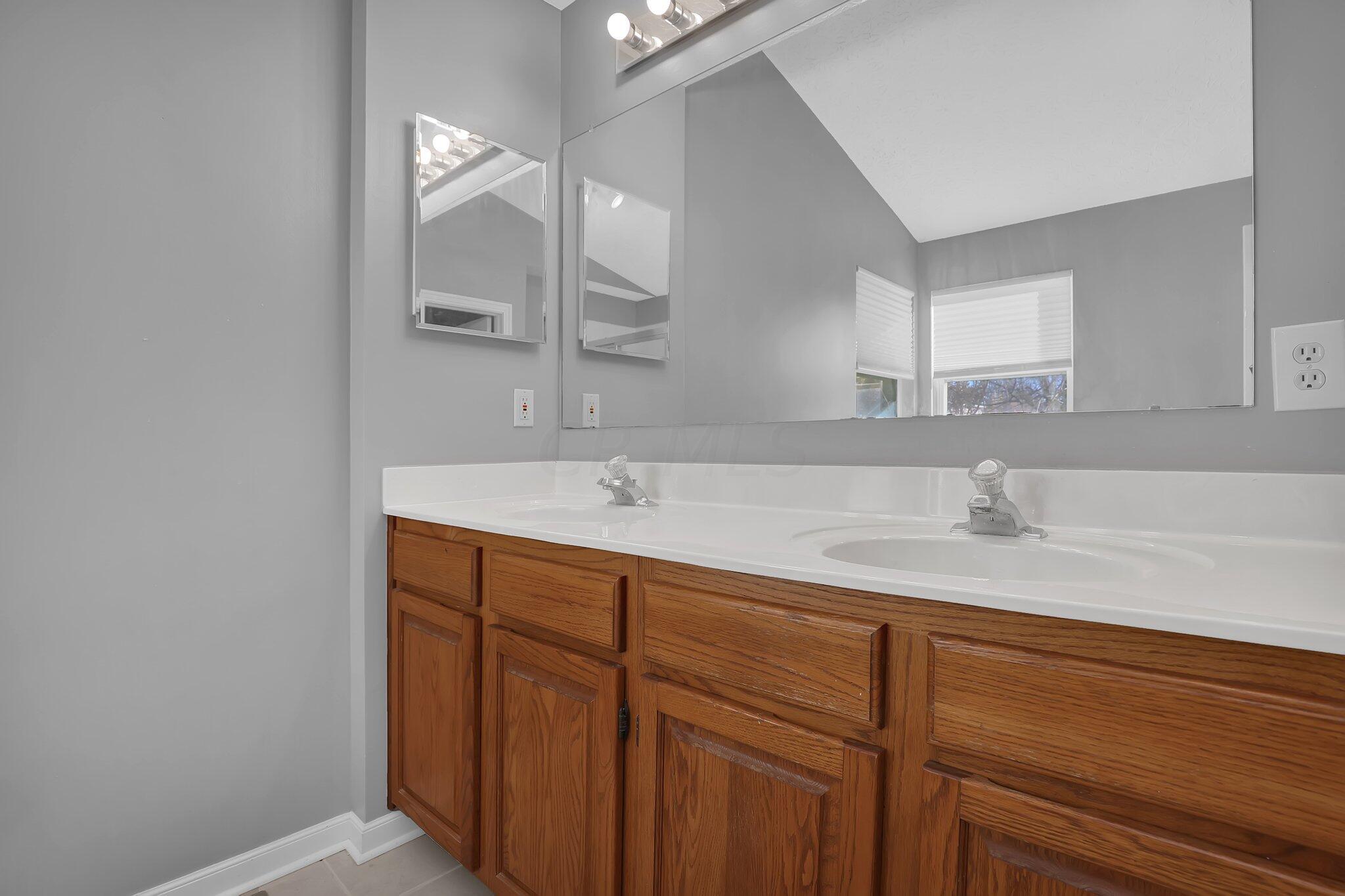 1189 Rice Avenue Columbus, OH 43230 - Photo 28 of 44 28-web-or-mls-1189-rice-ave