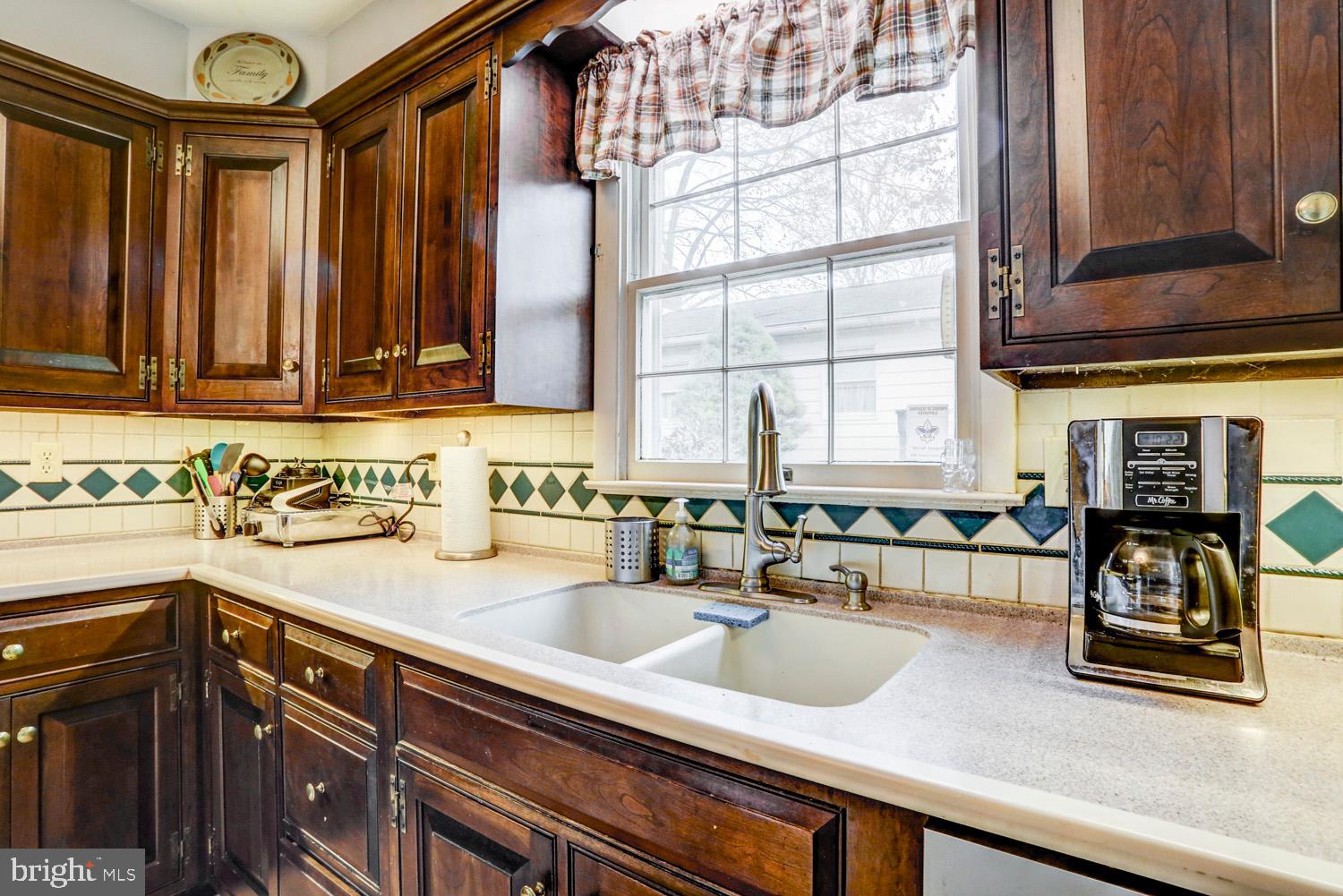321 Lincoln Road Adamstown, PA 17569 - Photo 12 of 48 Corian top & sink