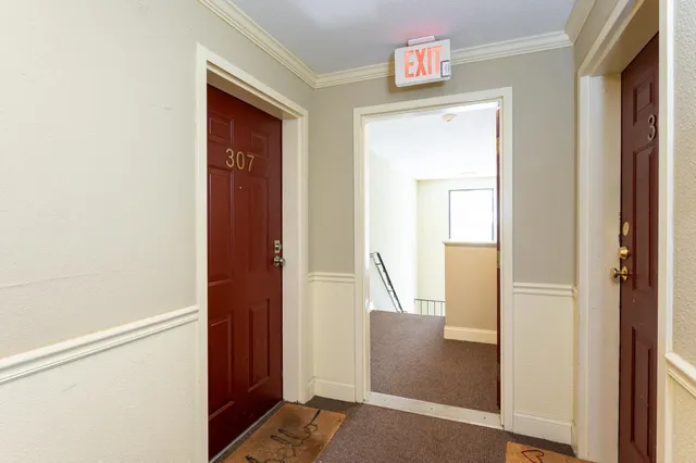 $260,000 | 2 Roedean Drive, Unit 307, Nashua, NH 03063