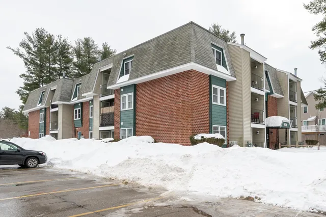 $260,000 | 2 Roedean Drive, Unit 307, Nashua, NH 03063