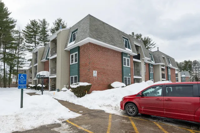 $260,000 | 2 Roedean Drive, Unit 307, Nashua, NH 03063