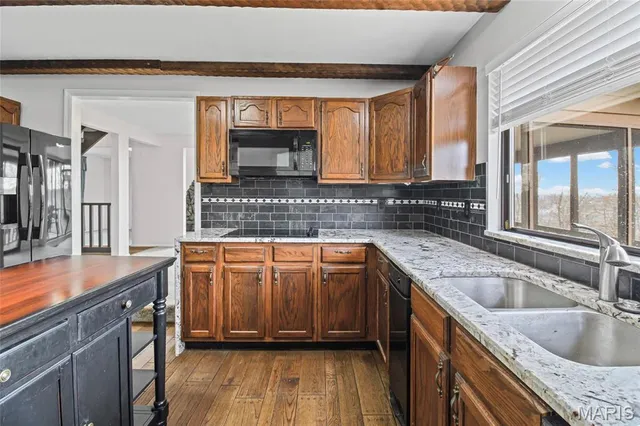 $395,000 | 2796 Brandenberg Lane, St. Louis, MO 63129