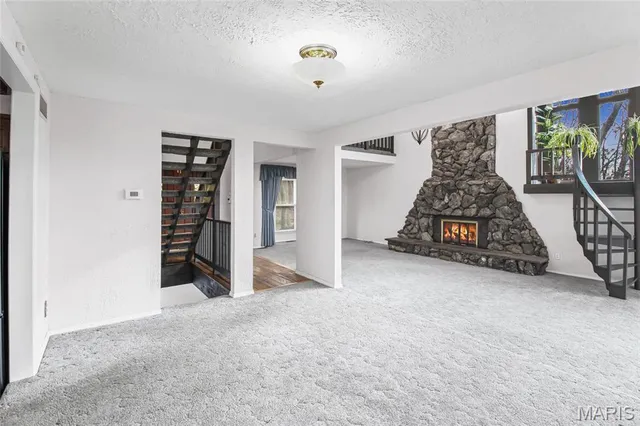 $395,000 | 2796 Brandenberg Lane, St. Louis, MO 63129