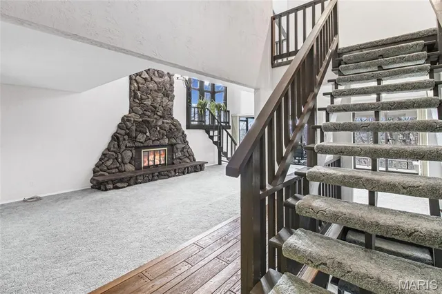 $395,000 | 2796 Brandenberg Lane, St. Louis, MO 63129