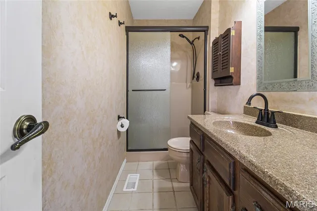 $395,000 | 2796 Brandenberg Lane, St. Louis, MO 63129