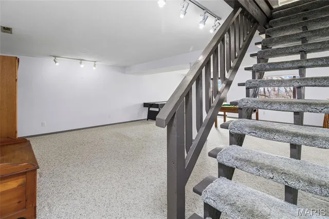 $395,000 | 2796 Brandenberg Lane, St. Louis, MO 63129