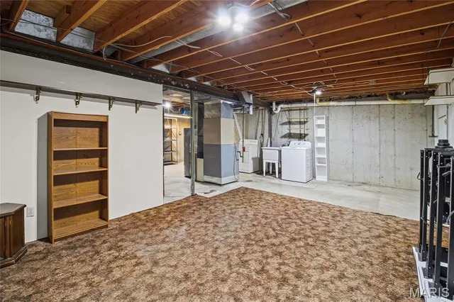 $395,000 | 2796 Brandenberg Lane, St. Louis, MO 63129